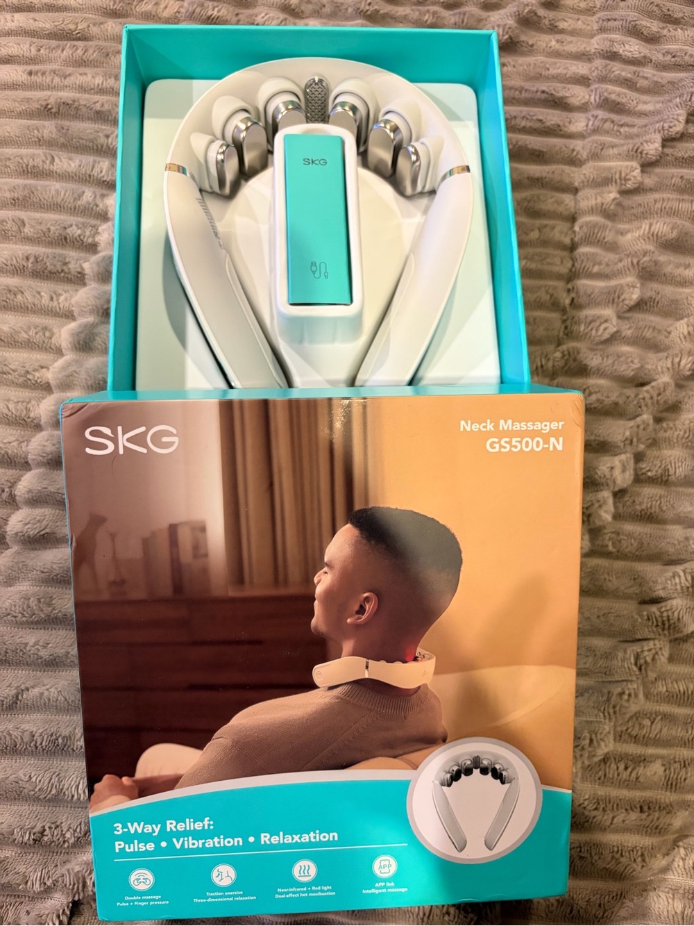 Teal & White Neck Massager GS500-N